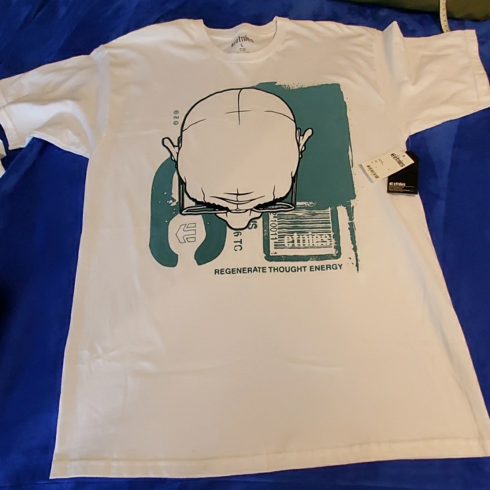 Etnies White Tshirt size Large NWT